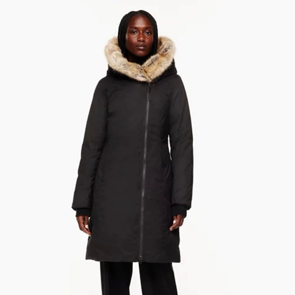 Aritzia St. Moritz Parka BABATON 
Mid-length goose-down parka jacket